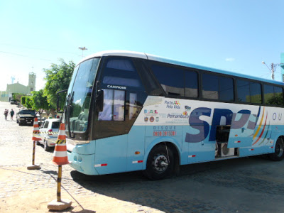 Ônibus da ouvidoria da SDS atende a população de Quixaba-PE
