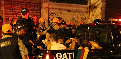 Estudante é encaminhada à Colônia Penal Feminina após ser detida em protesto no Recife