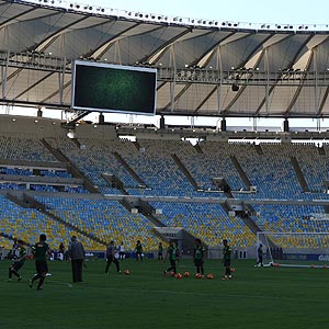 Na reabertura do Maracanã, Felipão escala o seu time ideal