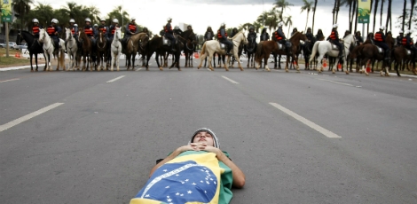 Quarenta cidades no exterior farão manifestações em apoio aos protestos no Brasil