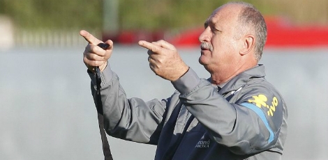 Felipão estica folga da seleção após vitória no Sul