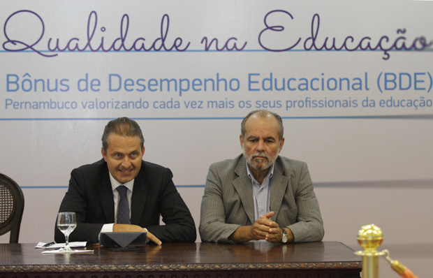 56% das escolas públicas de PE atingiram metas em 2012. EREMPAC de ST é uma delas