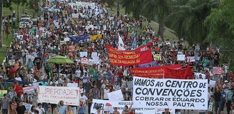 Manifestantes voltam às ruas do Recife para reivindicar melhorias no transporte público