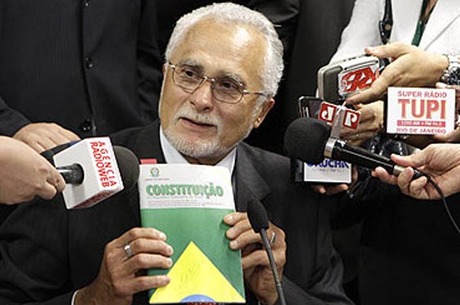 Depois de ter recursos negados pelo STF, Genoino pede aposentadoria por invalidez