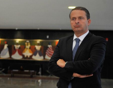 Eduardo Campos pode antecipar anúncio de nome para concorrer à sucessão