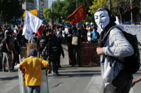 MPPE recomenda que SDS retire proibição do uso de máscaras em protestos