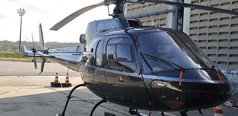 PF apreende helicóptero no Aeroporto dos Guararapes