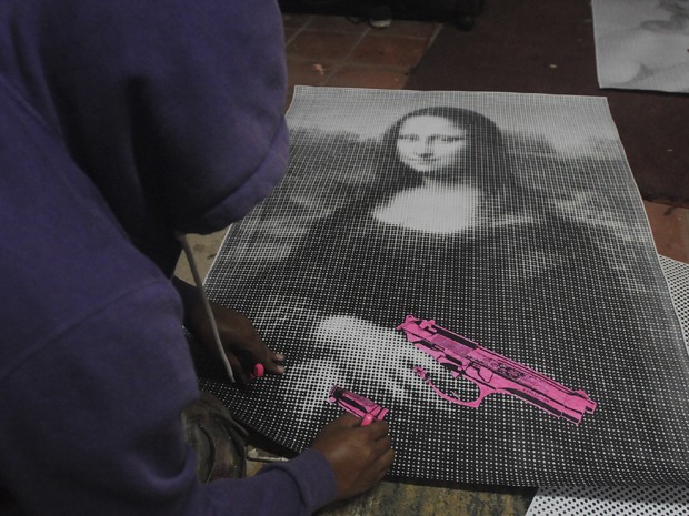 Proibido fazer publicidade com imagem de arma de fogo