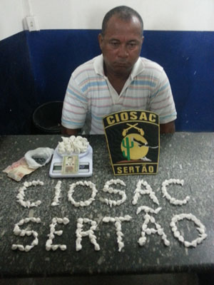 Ex-policial é preso com cocaína em Petrolina