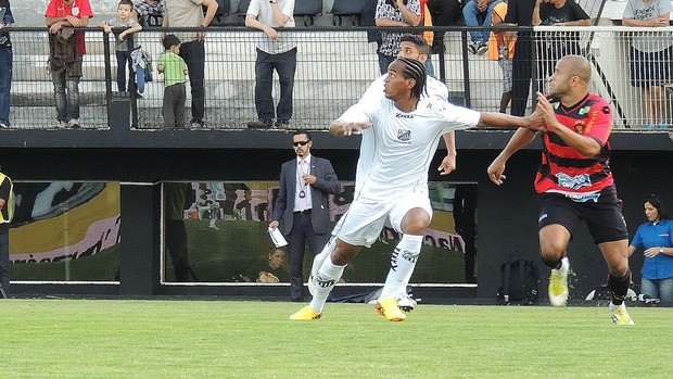Sport vira e sobre o Bragantino e enconsta no G-4 da Série B