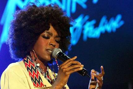 Cantora Lauryn Hill é solta após três meses presa por sonegação