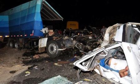 Saldo do feriadão: dois mortos e 54 feridos em 97 acidentes nas BRs de PE