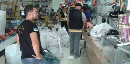 Operação da Polícia Civil apreende mais de 65 mil produtos falsificados