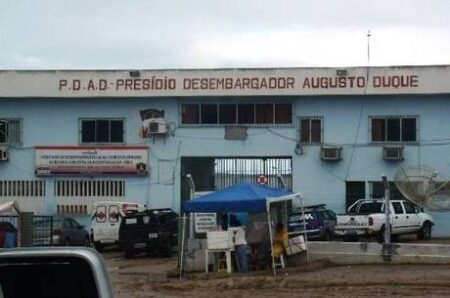 Metade dos presos pernambucanos aguardam julgamento