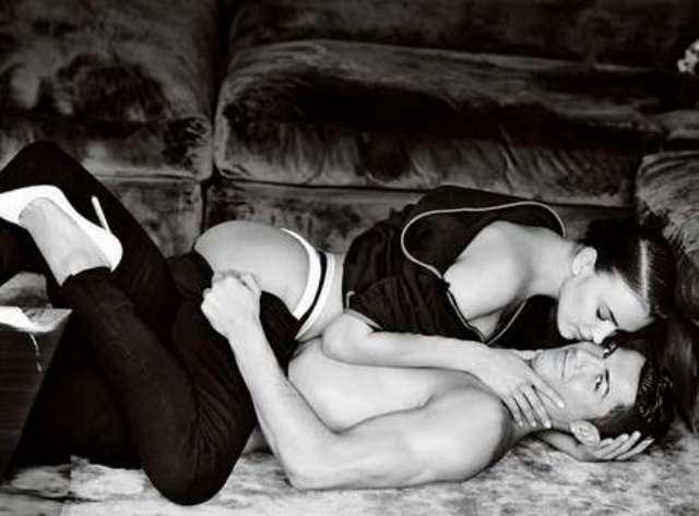 Cristiano Ronaldo posa nu para revista com Irina Shayk