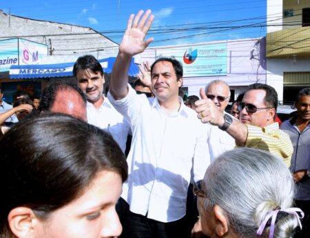 Paulo Câmara anuncia bilhete único de ônibus para toda a Região Metropolitana