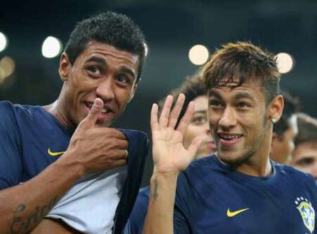 Seleção se apresenta com Neymar em xeque e reservas em alta