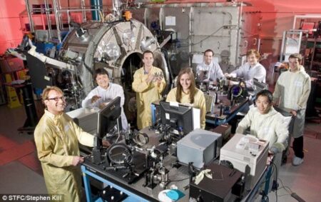 Cientistas reproduzem micro "supernova" em laboratório