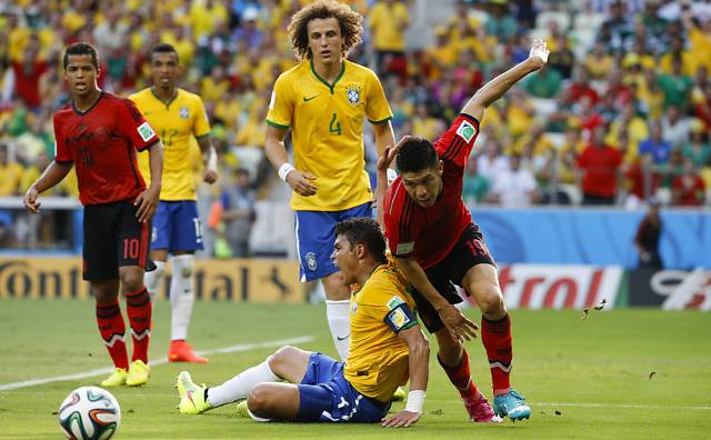 Brasil e México podem ser punidos por gritos homofóbicos da torcida