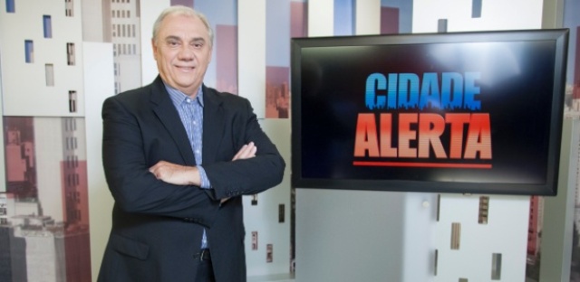 Marcelo Rezende renova contrato com a Record até 2020