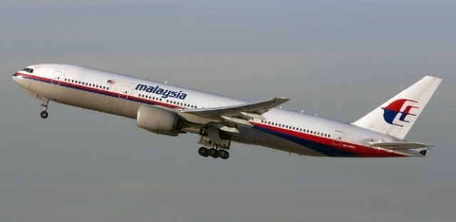 Avião da Malaysia Airlines com 295 pessoas cai na Ucrânia