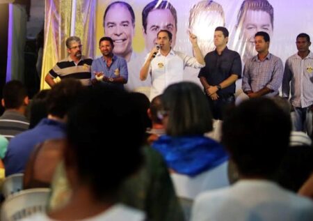 Paulo Câmara assume compromissos no Cabo