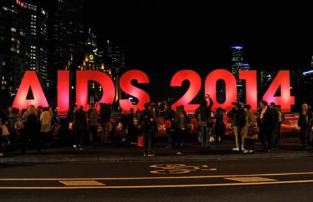 Grupos de luta contra Aids lamentam morte de cientistas na queda de avião