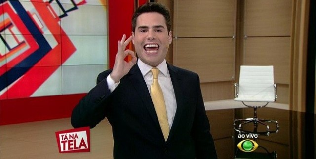 Com gritaria e apelação, Tá na Tela é um programa da Record na Band