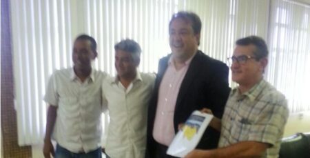Irmão do prefeito de serra talhada procura Sebastião Oliveira para pedir implantção de uma GRE no municipio