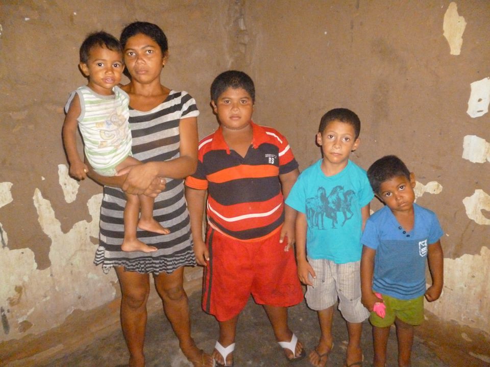 Família passa por dificuldades e precisa de sua ajuda, em ST