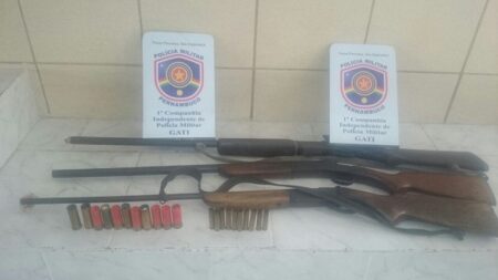 1ªCIPM apreende armas de fogo e maconha em Floresta