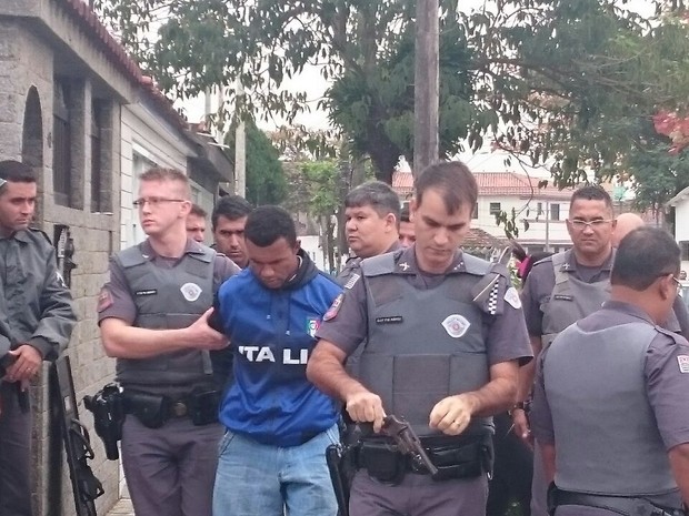 Parentes de Robinho são liberados após serem mantidos reféns em SP