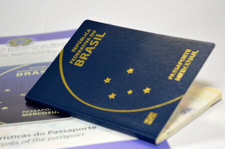 Novo passaporte vale por 10 anos e custará R$ 257,25