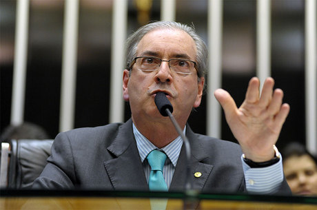 Câmara entra hoje em recesso e adia votações polêmicas