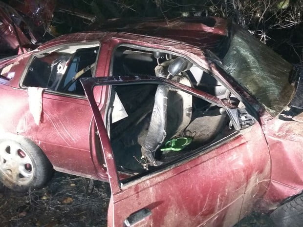 Homens são presos após capotar com veículo durante fuga no Sertão