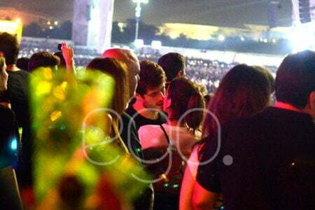 Bruna Marquezine e Maurício Destri se beijam no Rock in Rio