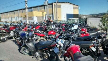 Operação apreende 127 motos usadas para ''rolezinho'' em Caruaru