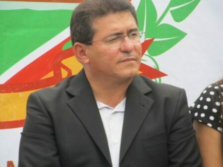 Prefeito Luciano Duque anuncia redução do próprio salário e da vice em 40%