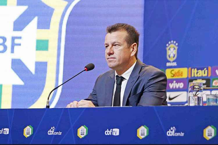 Dunga divulga pré-lista para Copa América com Ganso e sem David Luiz. Confira lista
