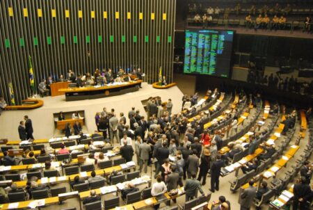 Senado aprova elevar de 70 para 75 anos a aposentadoria no setor público