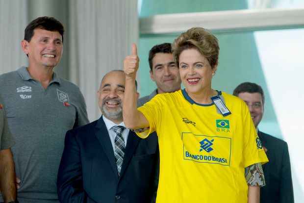 Pedido de impeachment de Dilma será entregue hoje à Câmara