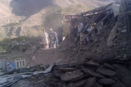 Terremoto atinge o sul da Ásia e deixa mais de 100 pessoas mortas