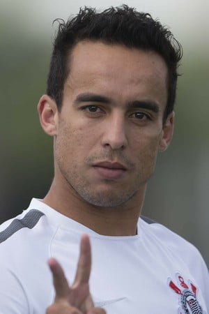 Jadson assina contrato com Tianjin Quanjian, da China, por dois anos