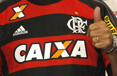 Fla prevê perda de R$ 3 milhões na camisa, mas mantém valores da Caixa