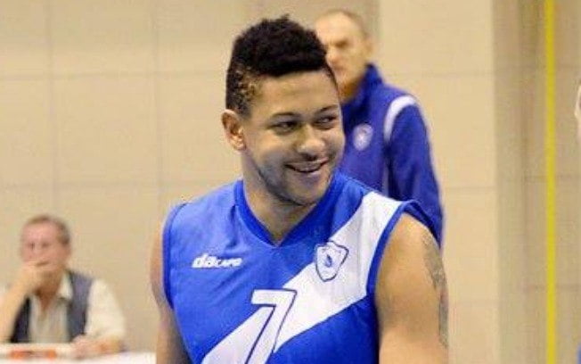 Mulher de ex-jogador da seleção de vôlei o acusa de agressão e estupro. Ele nega