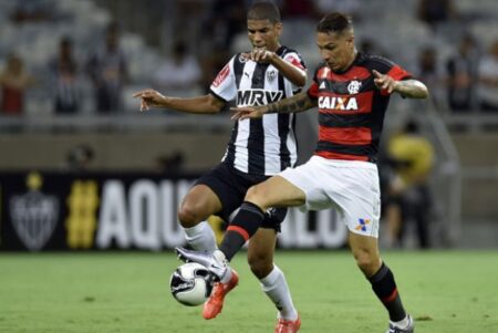 Guerrero desencanta, faz dois e dá vitória ao Fla contra o Galo no Mineirão