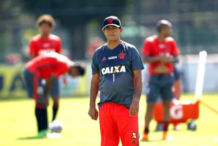 Em treino no Ninho, Muricy Ramalho testa Fernandinho na equipe titular