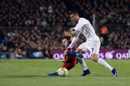 Com um a menos, Real Madrid marca no fim e vira sobre o Barcelona em pleno Camp Nou