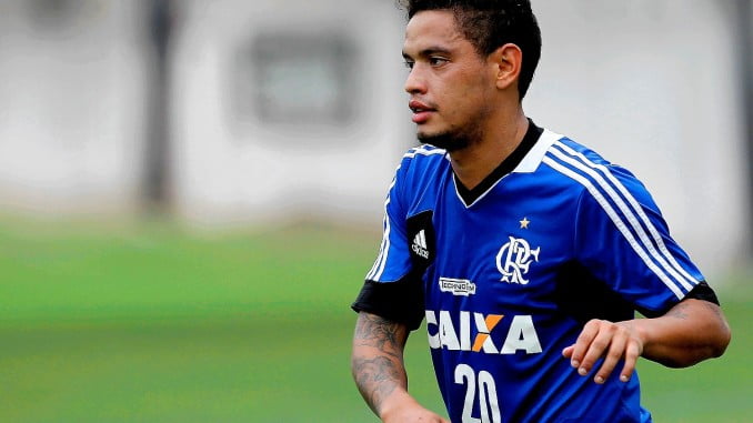 Ex-Fla, Carlos Eduardo, assina contrato com o Atlético Mineiro