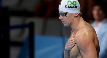 Nadador César Cielo está fora dos Jogos Olímpicos